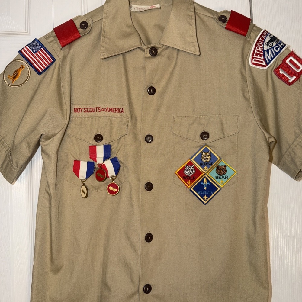 Boy Scouts of America Uniform Official Youth Shirt Large W/Patches Made in USA